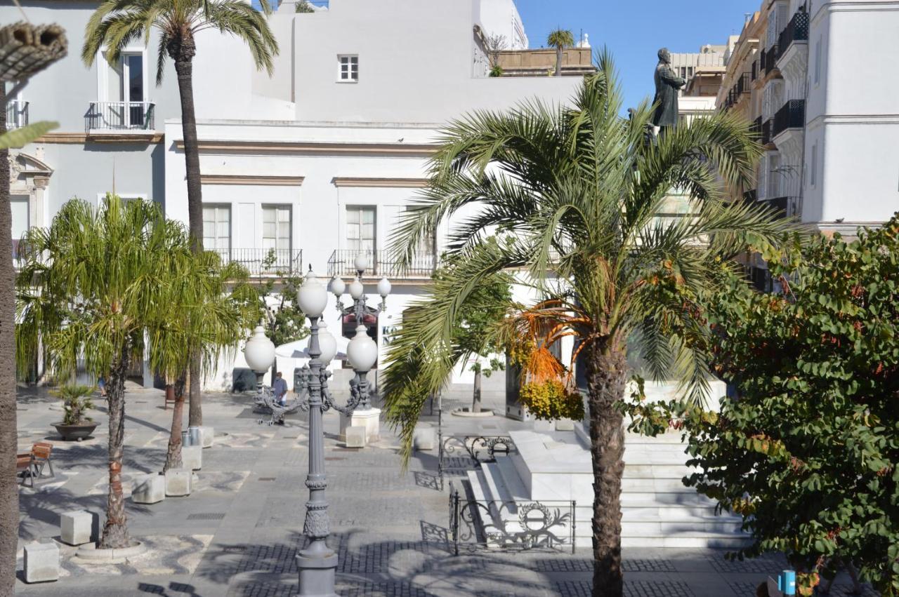 Pension Las Cuatro Naciones Cadiz Bagian luar foto