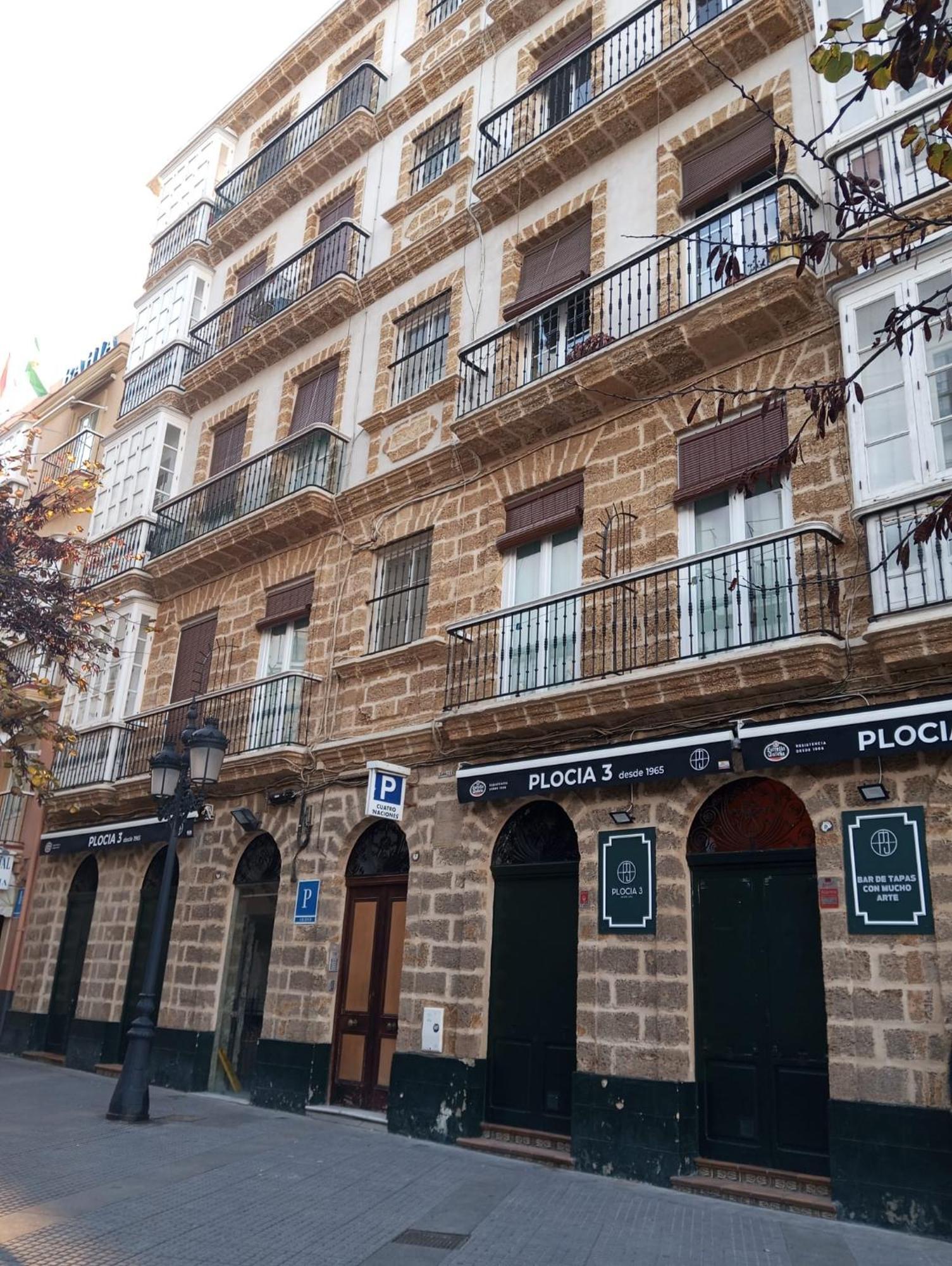 Pension Las Cuatro Naciones Cadiz Bagian luar foto